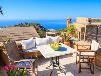 Late Offers for October Half Term from One Off Places